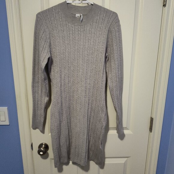 Fitted Ribbed Cable Knit Dress - Picture 4 of 12